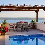 In With Sea View *