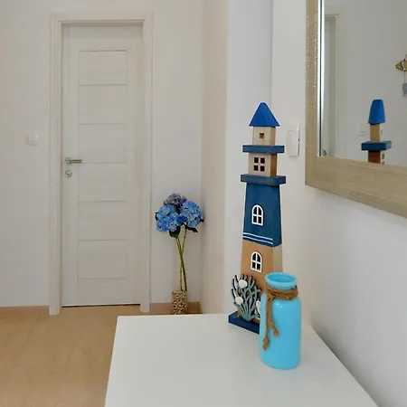 In With Sea View בית נופש מסלניקה