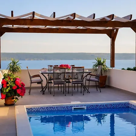 In With Sea View *