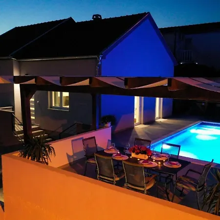 Lovely With Private Swimming Pool Holiday home