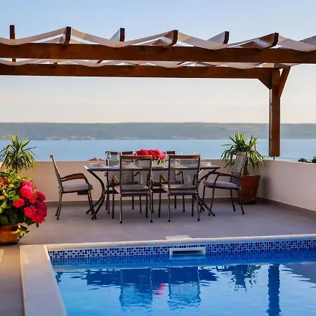 Lovely With Private Swimming Pool * Maslenica
