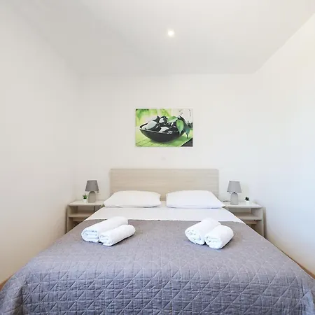 Lovely With Private Swimming Pool Holiday home *