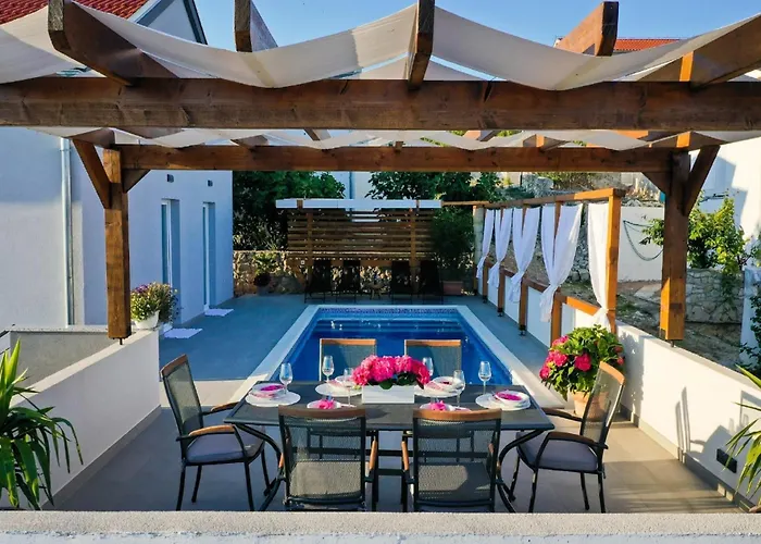 Дом отдыха In With Sea View *